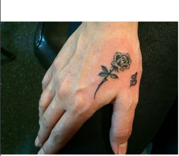 tatuaggio mano 1169