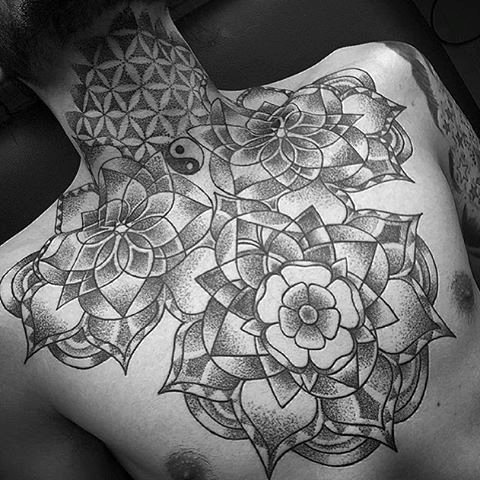 tatuaggio fiore della vita 147