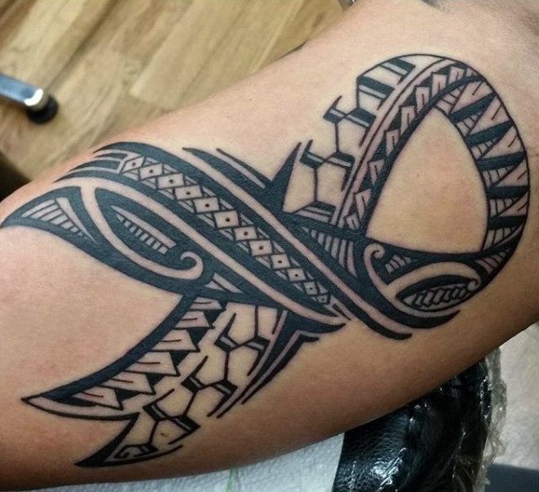 tatuaggio nastro contro cancro 06