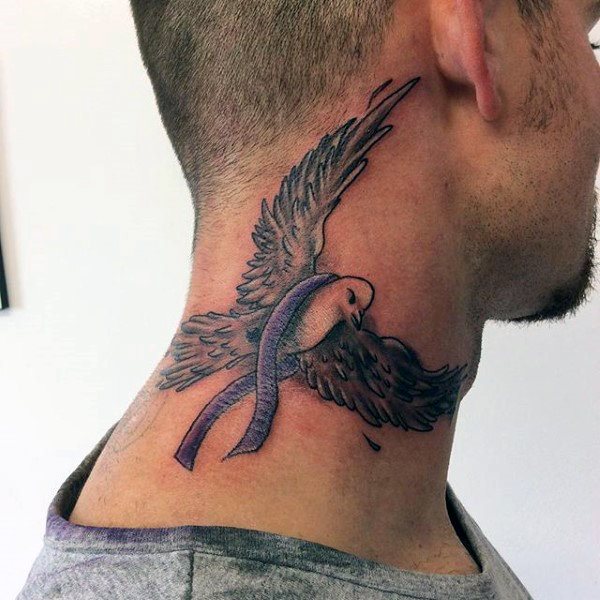 tatuaggio nastro contro cancro 210