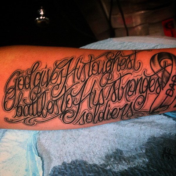 tatuaggio nastro contro cancro 87