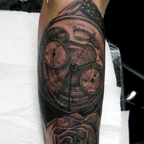 tatuaggio orologio 19