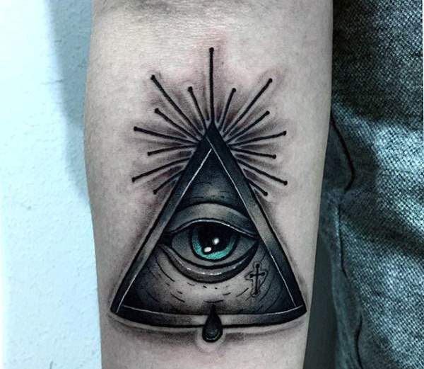 tatuaggio piramide egitto 101