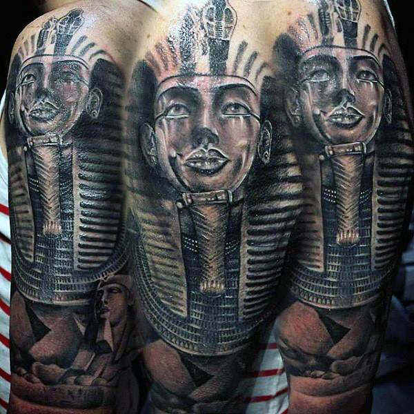 tatuaggio piramide egitto 131