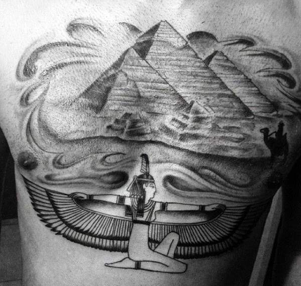 tatuaggio piramide egitto 83
