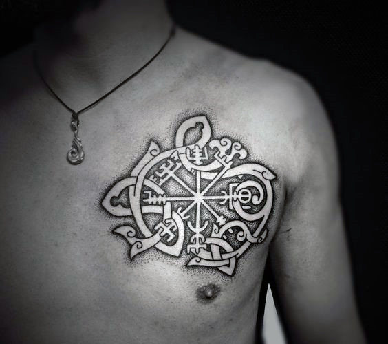 tatuaggio rune 111