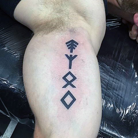tatuaggio rune 189