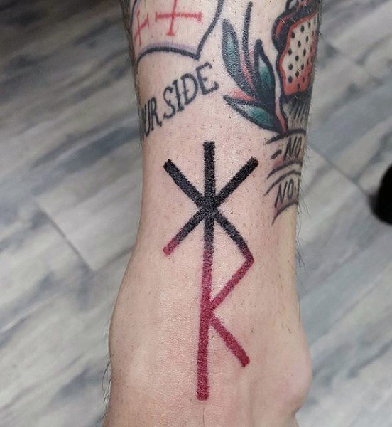 tatuaggio rune 234