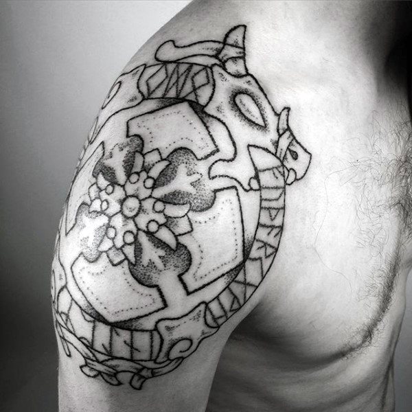 tatuaggio rune 81