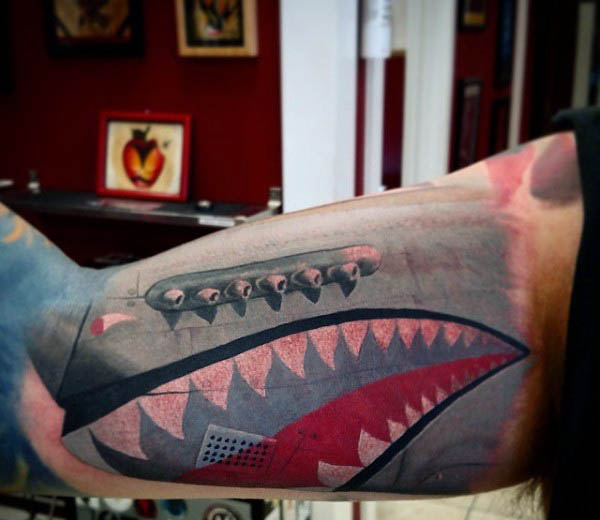 tatuaggio aereo 66