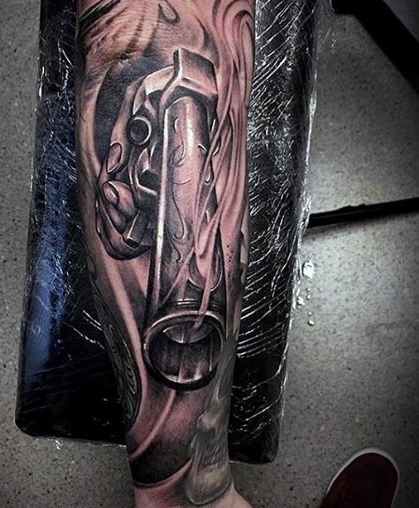 tatuaggio pistola 93
