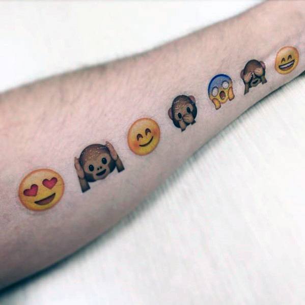 30 Tatuaggi con le Emoji (con significato)