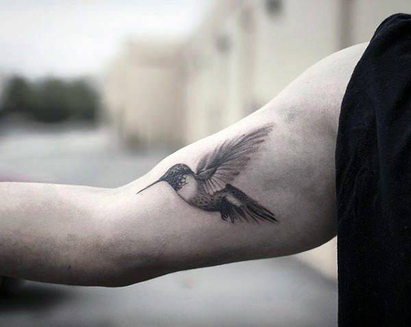 tatuaggio colibri 206
