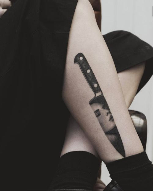 tatuaggio coltello 34