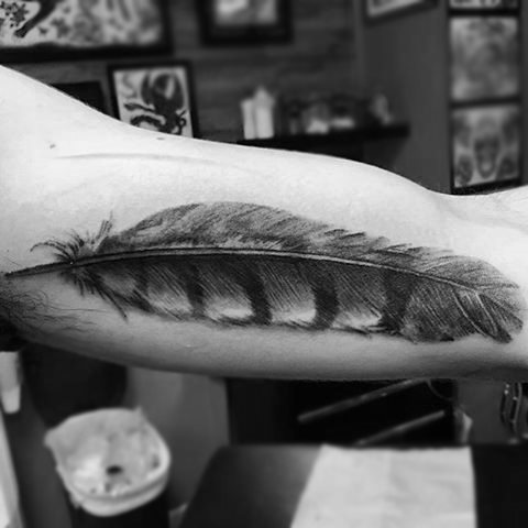 tatuaggio falco 182