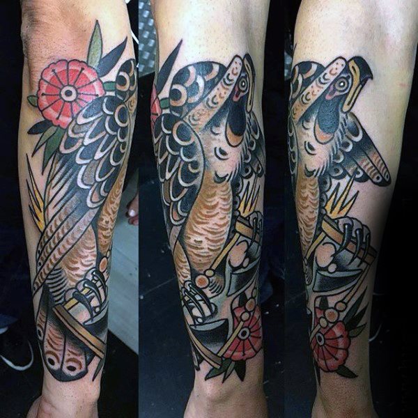 tatuaggio falco 86