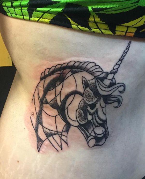 tatuaggio unicorno 350