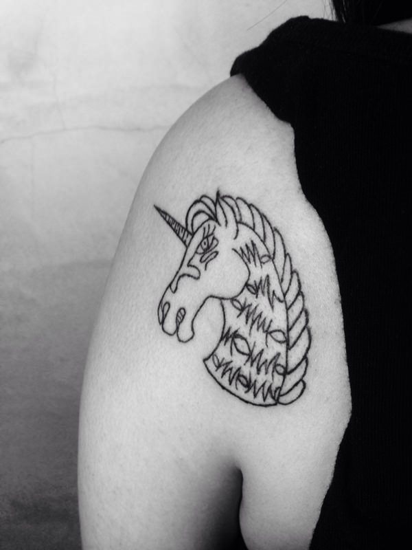 tatuaggio unicorno 98