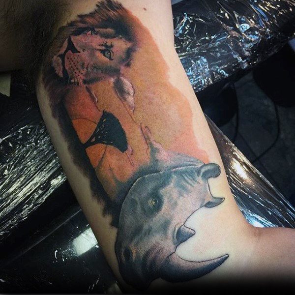 tatuaggio rinoceronte 203