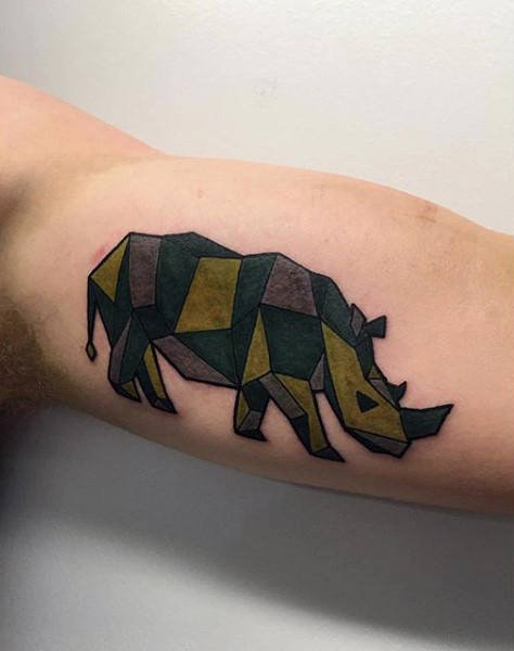 tatuaggio rinoceronte 77