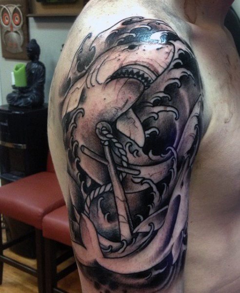 tatuaggio squalo 407
