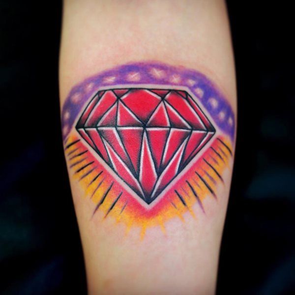 tatuaggio diamante 77