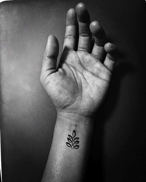 tatuaggio segno vergine 109