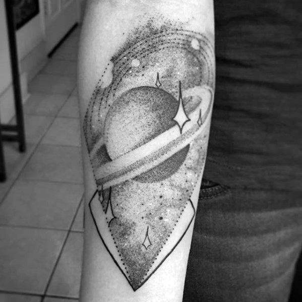 tatuaggio saturno 41