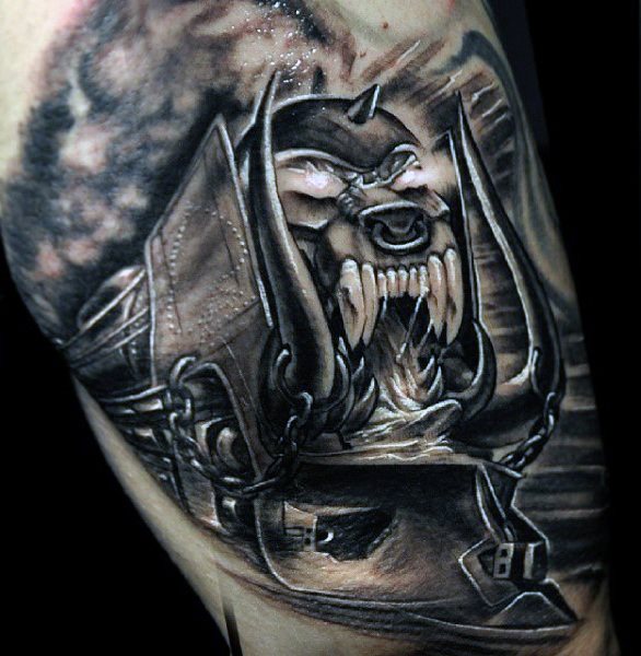 tatuaggio treno 115