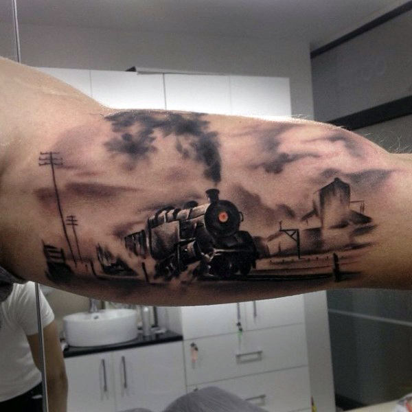 tatuaggio treno 157