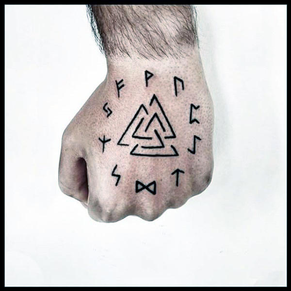 tatuaggio valknut 57