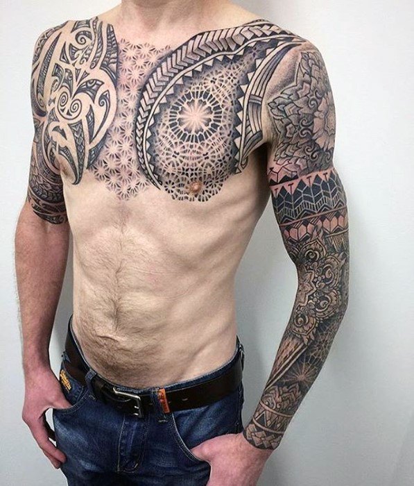 tatuaggio petto 892