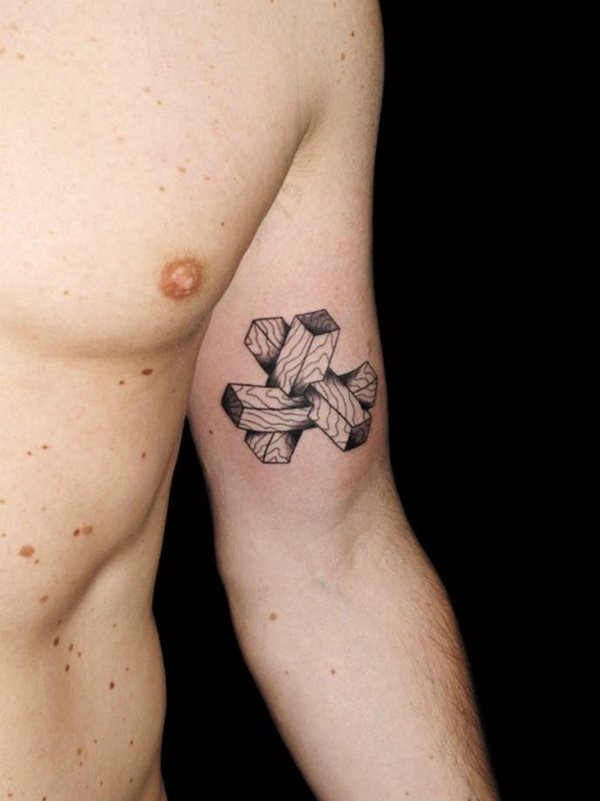 tatuaggio geometrico 238