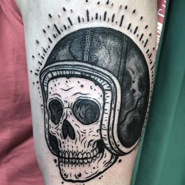 tatuaggio motociclista 136