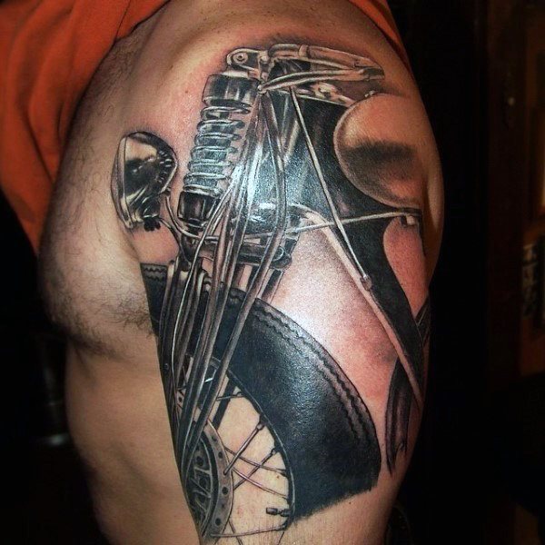 tatuaggio motociclista 70