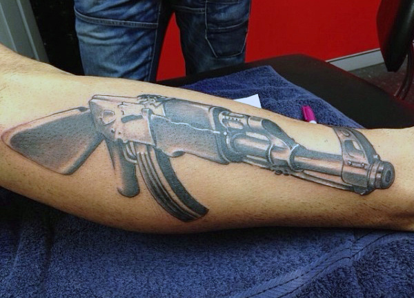 42 Tatuaggi Con Le Armi Ak 47 Con Significato