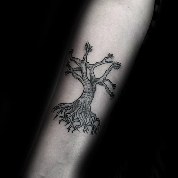 tatuaggio radici di albero 37