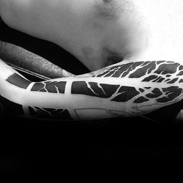 tatuaggio radici di albero 43
