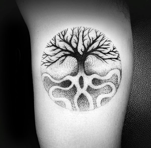 tatuaggio radici di albero 85