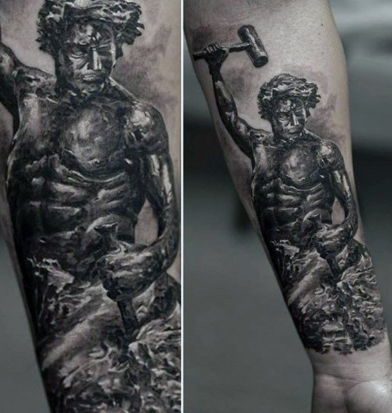 tatuaggio statua romana 17