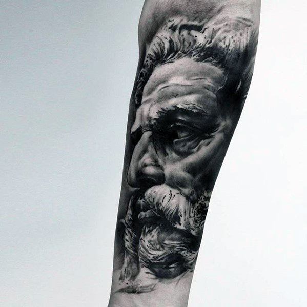 tatuaggio statua romana 45