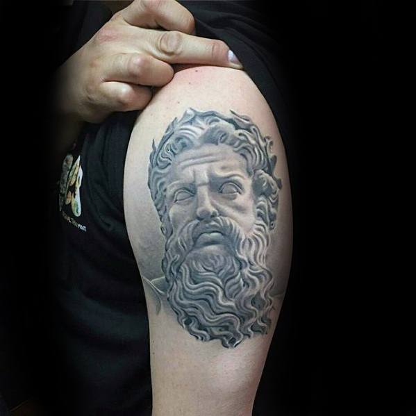 tatuaggio statua romana 51