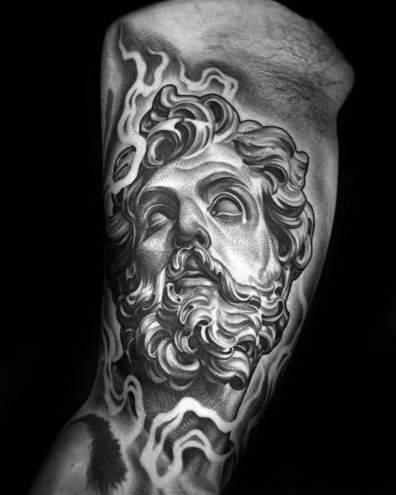 tatuaggio statua romana 57