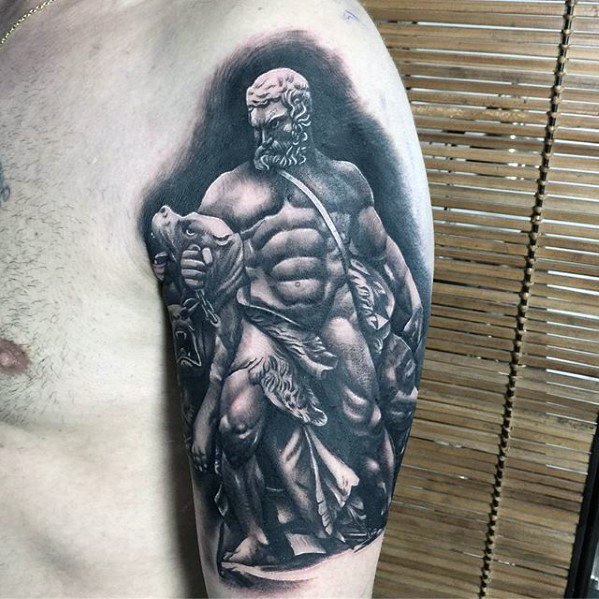 tatuaggio statua romana 59