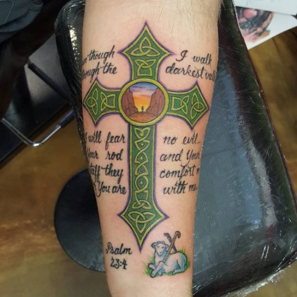 tatuaggio croce 104