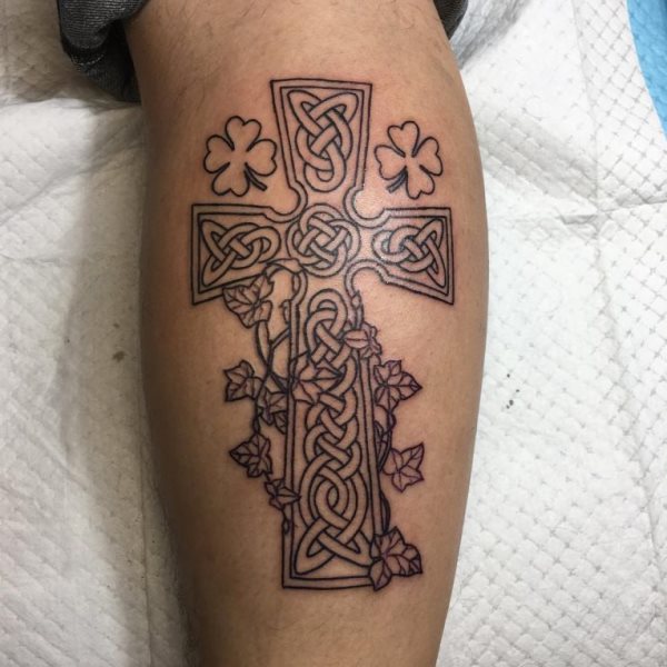 tatuaggio croce 110