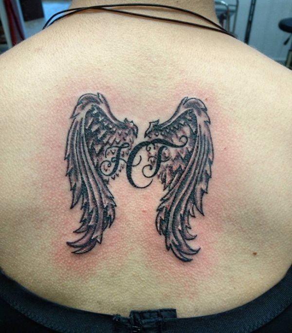 tatuaggio iniziali 76