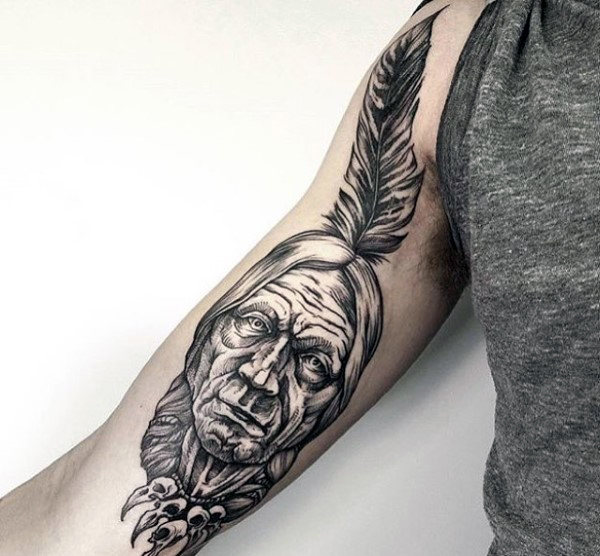 tatuaggio piuma 486