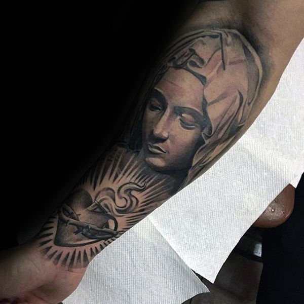 tatuaggio vergine maria 158