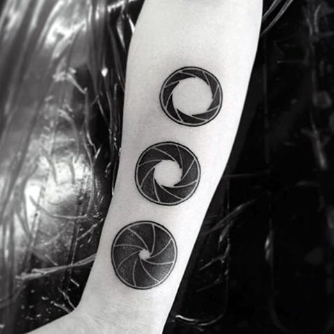 tatuaggio macchina fotografica 85